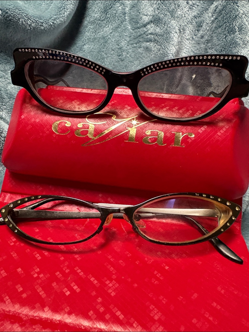 CAVIAR 2 Black Rhinestone Cat-Eye Glasses with Red Cases
